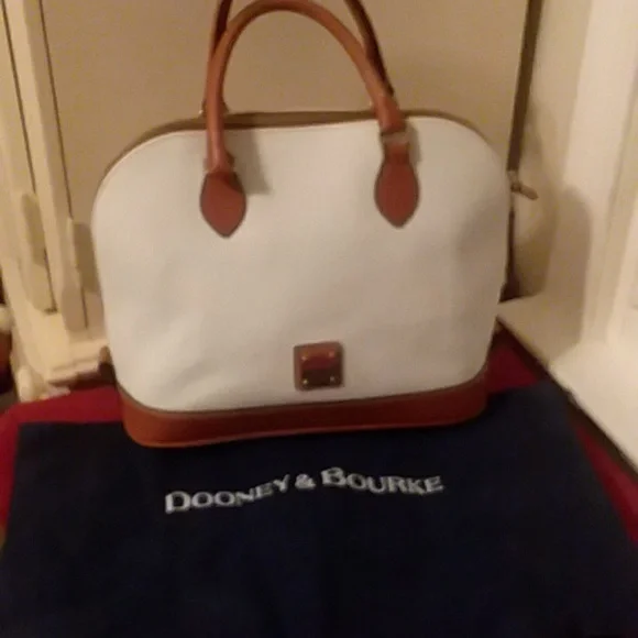 🎁 SOLD NEW Dooney & Burke White w SaddleTan Bag/Crossbody - Picture 8 of 12